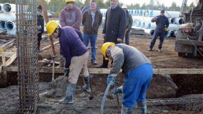 Buzzi recorri� las obras de ampliaci�n y remodelaci�n del Aeropuerto de Esquel