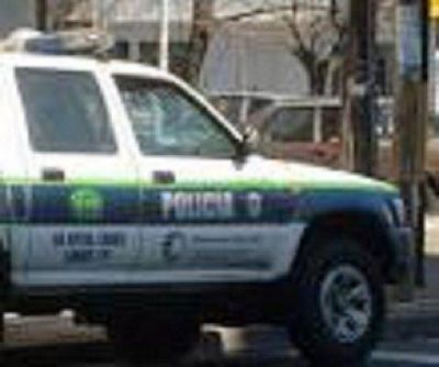 VILLA DIAMANTE: ENCUENTRAN ASESINADOS A TIROS A DOS HERMANOS DENTRO DE UN AUTO ROBADO