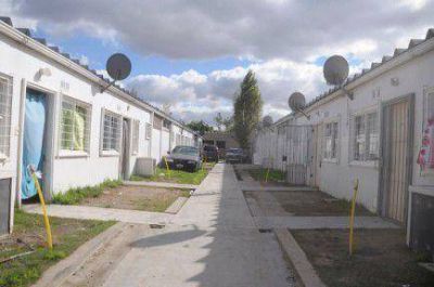 Soldati: el Gobierno entreg� viviendas sin luz y sin agua