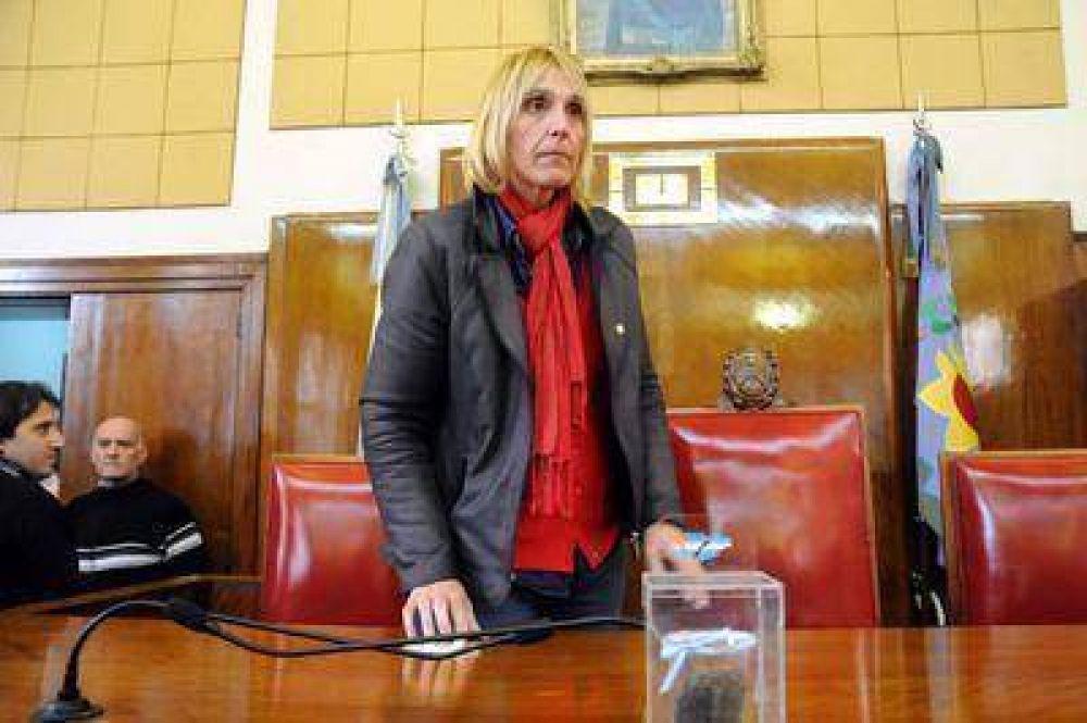 Concejales le pidieron definiciones a Baragiola, pero no tuvieron respuesta