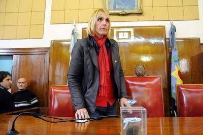 Concejales le pidieron definiciones a Baragiola, pero no tuvieron respuesta
