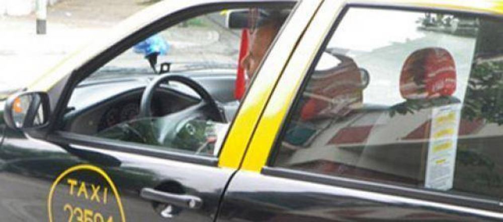 Estaba borracho y agredi� a un taxista que se neg� a llevarlo