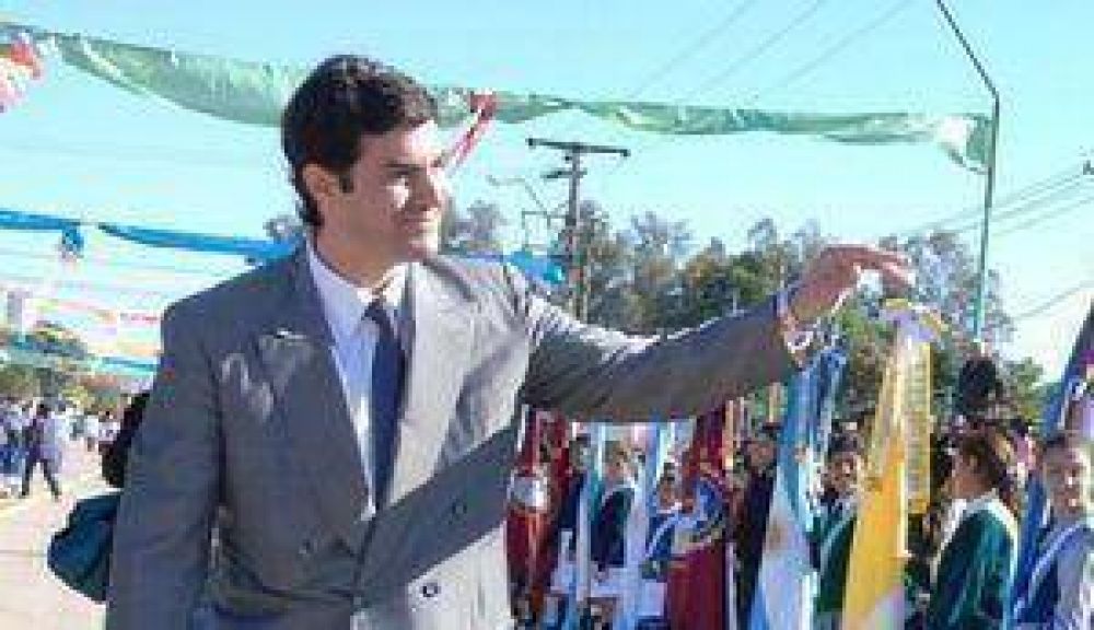 El gobernador Urtubey y el intendente Isa inauguraron la pavimentaci�n en Tres Cerritos. 