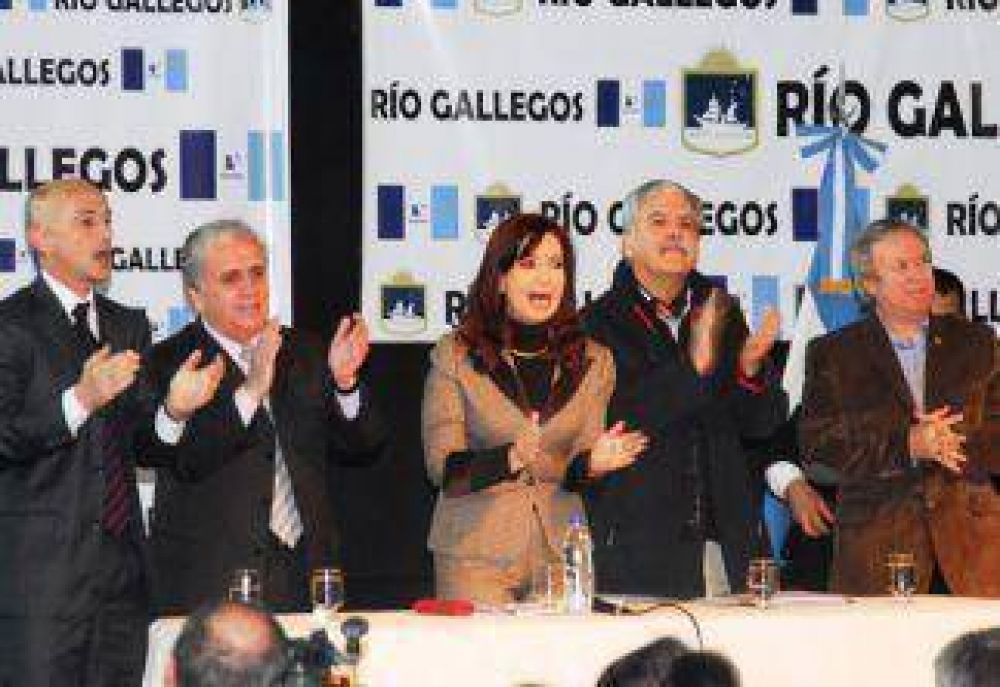 Cristina evit� referirse al esc�ndalo y apunt� a Scioli por un conflicto gremial