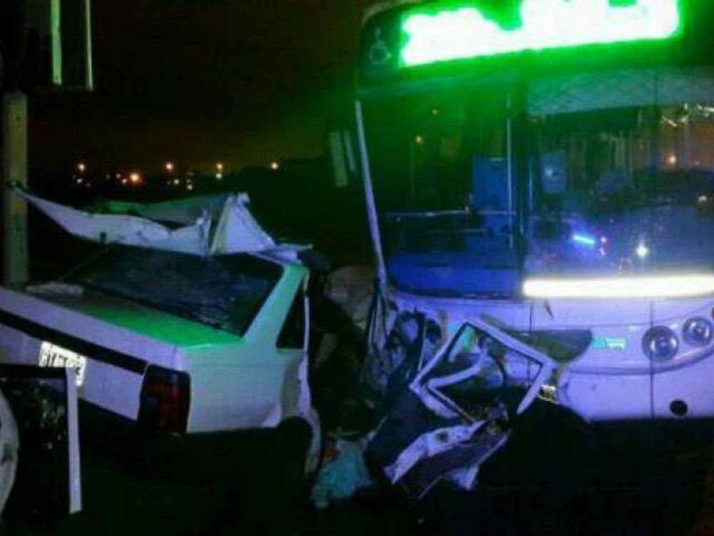 Choque fatal en Ezpeleta provoc la muerte de dos jvenes