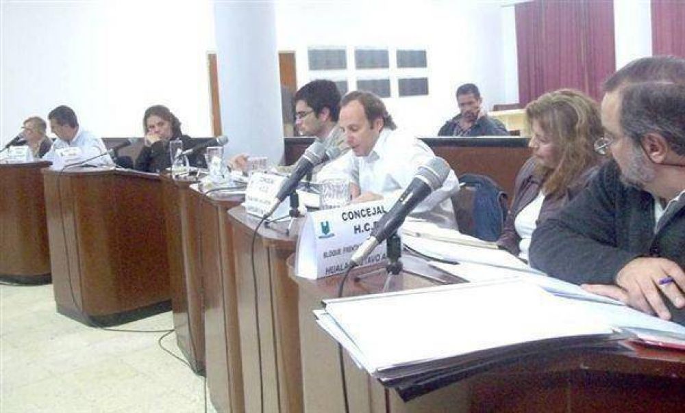 Tras prolongada sesi�n, por mayor�a se aprob� la Rendici�n de Cuentas