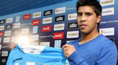 Mientras espera por Vera, busca un volante     