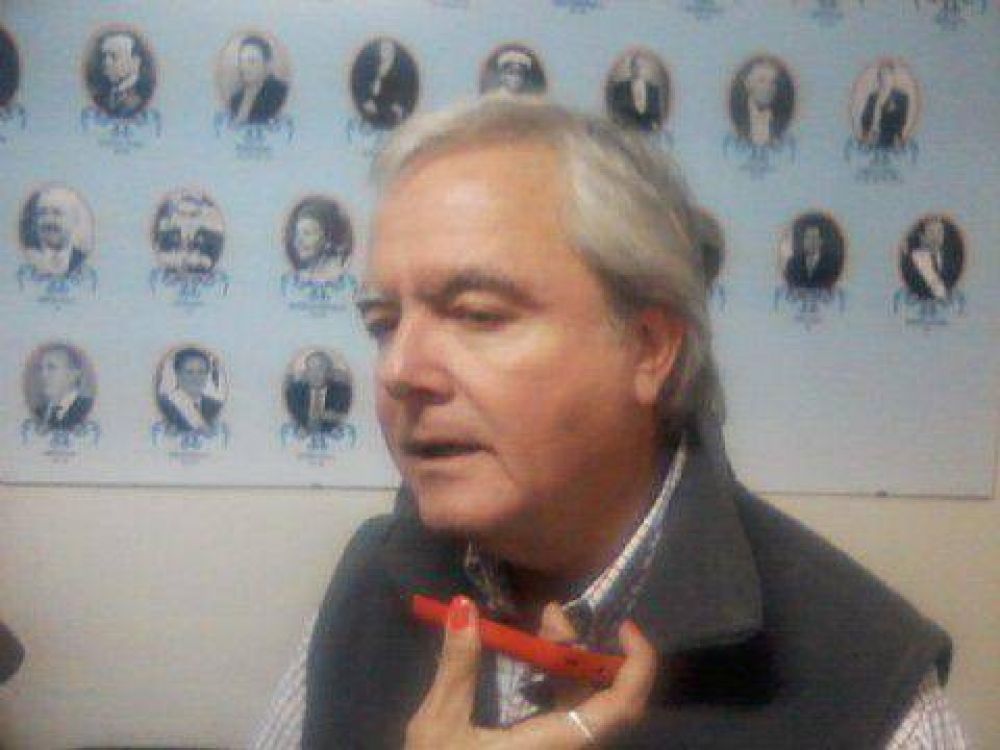 Pinedo pas� por La Plata y mostr� cautela sobre la candidatura presidencial de Macri