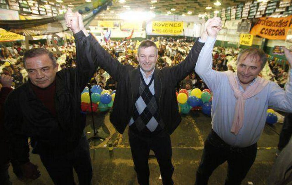 En Atenas, el PRO mostr� sus hombres en C�rdoba