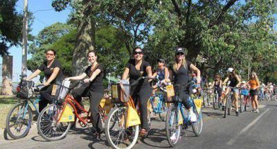 Ciclistas, motociclistas y deportistas a la Bas�lica