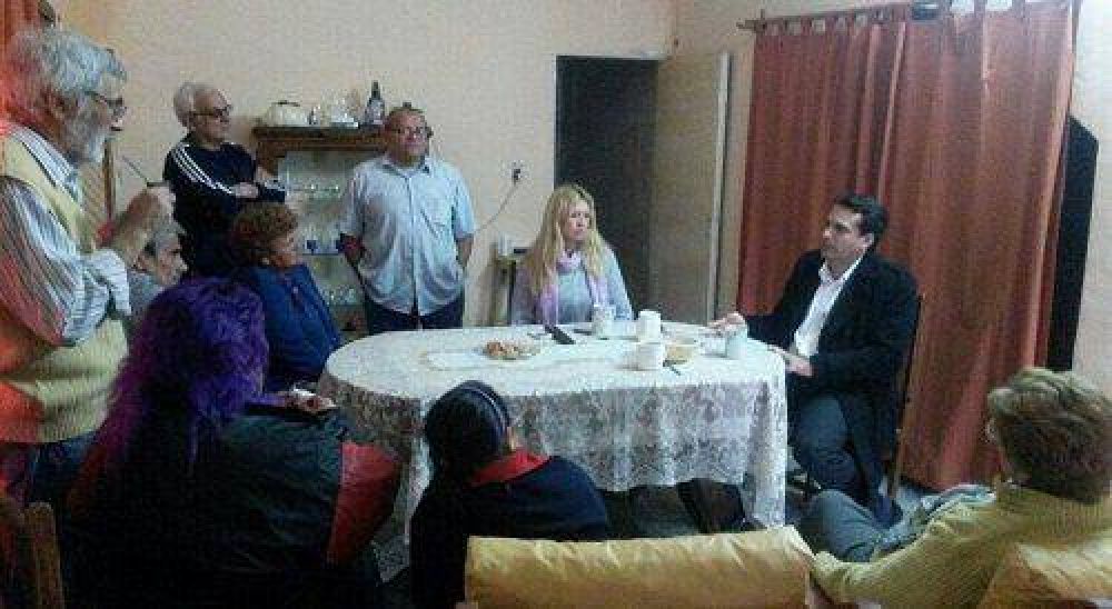 Gelay junto a vecinos de Beccar