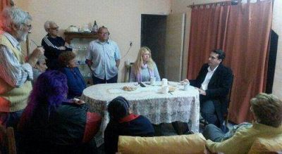 Gelay junto a vecinos de Beccar