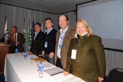 Fuerte presencia opositora en el congreso de la CRA en Gualeguaych�
