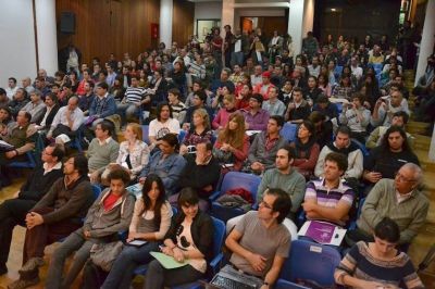 Locutores de toda la provincia se capacitaron y debatieron en Paran�