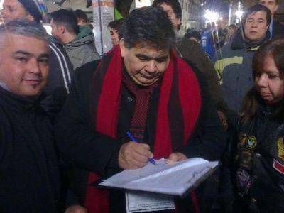 MOTOQUEROS RECIBEN APOYO DEL SENADOR PROVINCIAL MARIO ISHII