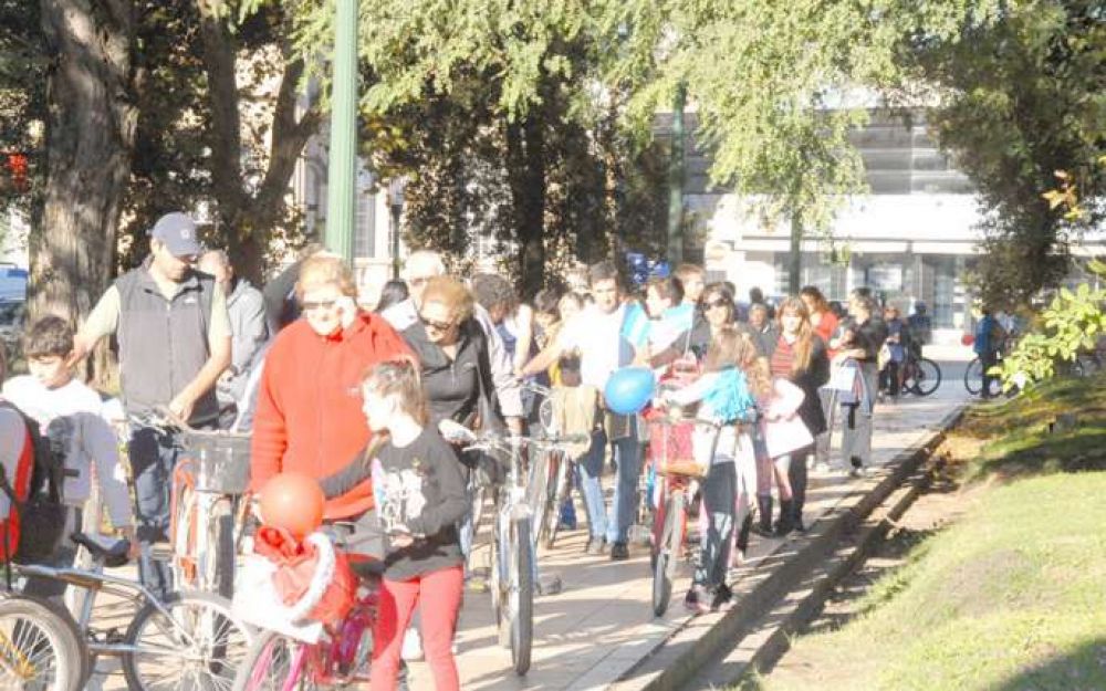 La bicicleteada de C�ritas tuvo gran convocatoria