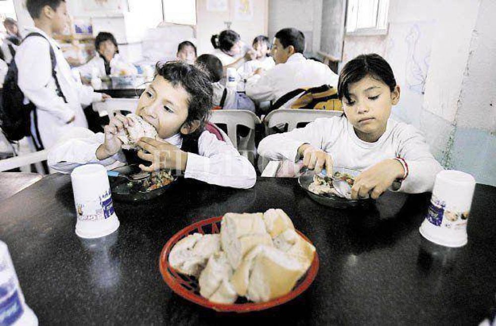 Anuncio con trampa: Provincia destinar� m�s fondos a los comedores escolares pero reducir� los cupos
