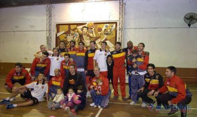 San Mart�n festej� con su gente en Corrientes