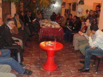 Castillo critic� al Gobierno y pidi� la unidad de la UCR
