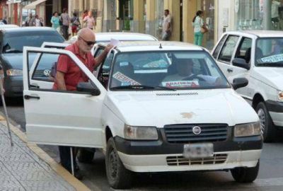 Hoy impactar�a el aumento del remis en la demanda