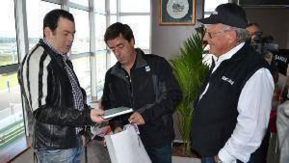 El senador Zamora estuvo presente en el TC