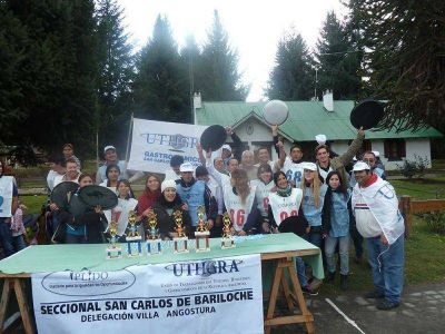 Con gran �xito se desarroll� una nueva Carrera de Mozos en Villa la Angostura