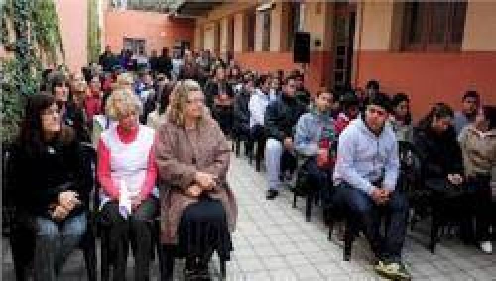 Inauguraron una escuela para j�venes con discapacidad