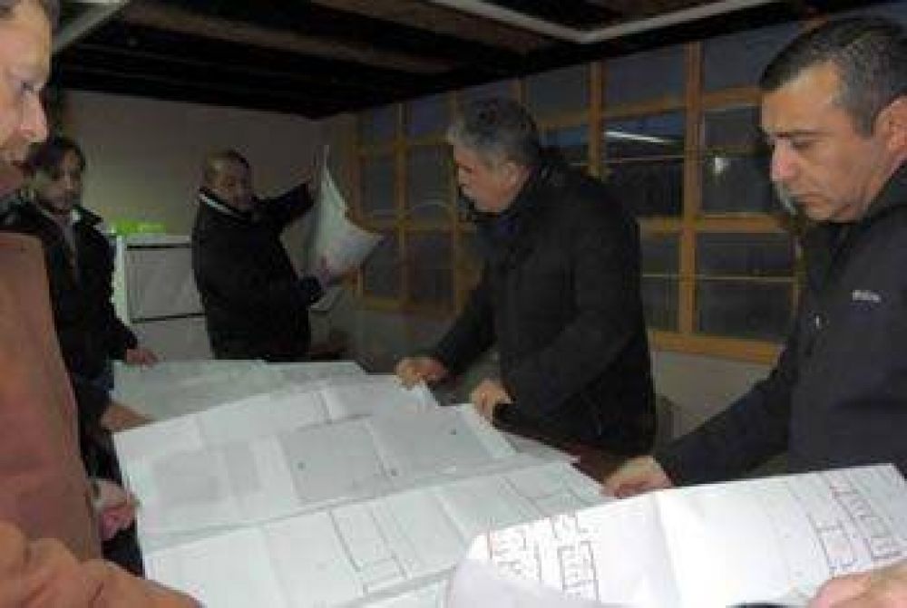 DE VIDO SE REUNI� CON EMPRESARIOS Y RECORRI� OBRA DEL SINDICATO DE EMPLEADOS DE COMERCIO