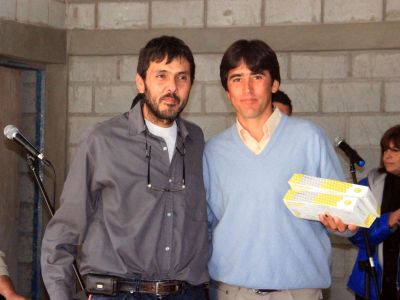La provincia entreg� fondos oliv�colas y vitivin�colas a productores de Castro Barros