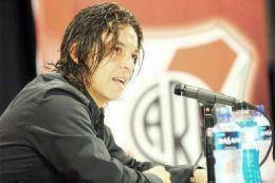 Gallardo est� reunido con D'Onofrio para definir su ingreso como DT