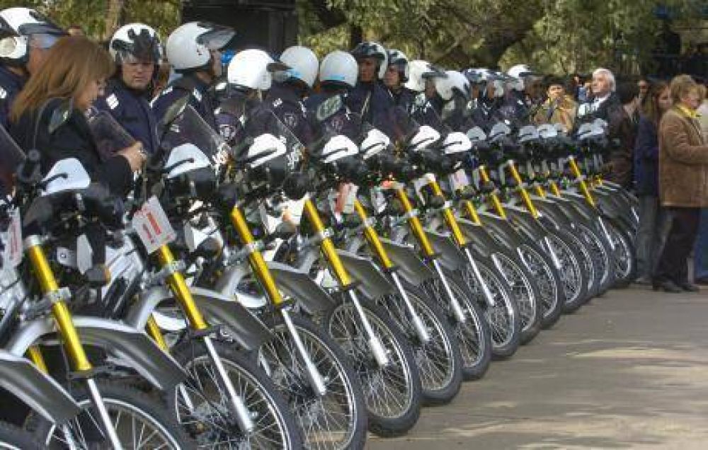 Dos polic�as cordobeses ayudaron a una mujer a dar a luz