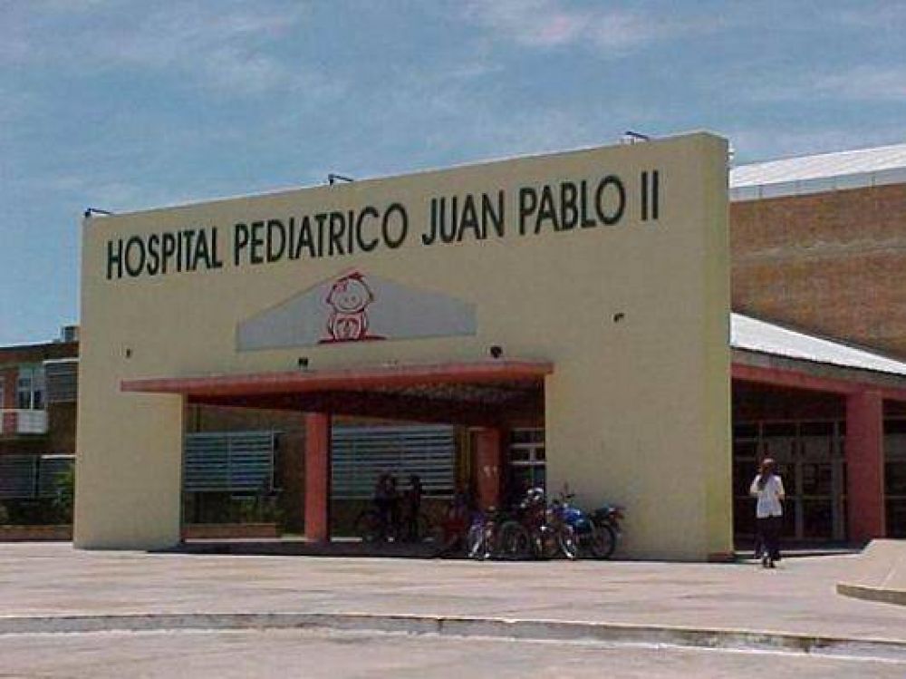 Abrazo al pedi�trico por el reclamo de insumos