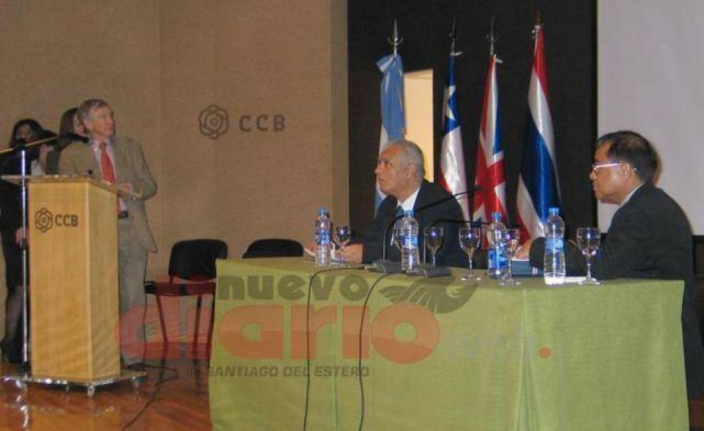 Cirujanos extranjeros capacitan a m�dicos locales en el Cepsi