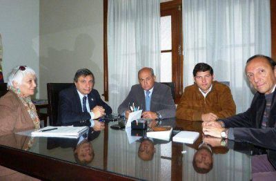 UNJu y Agua de los Andes analizan mejorar servicio de laboratorio
