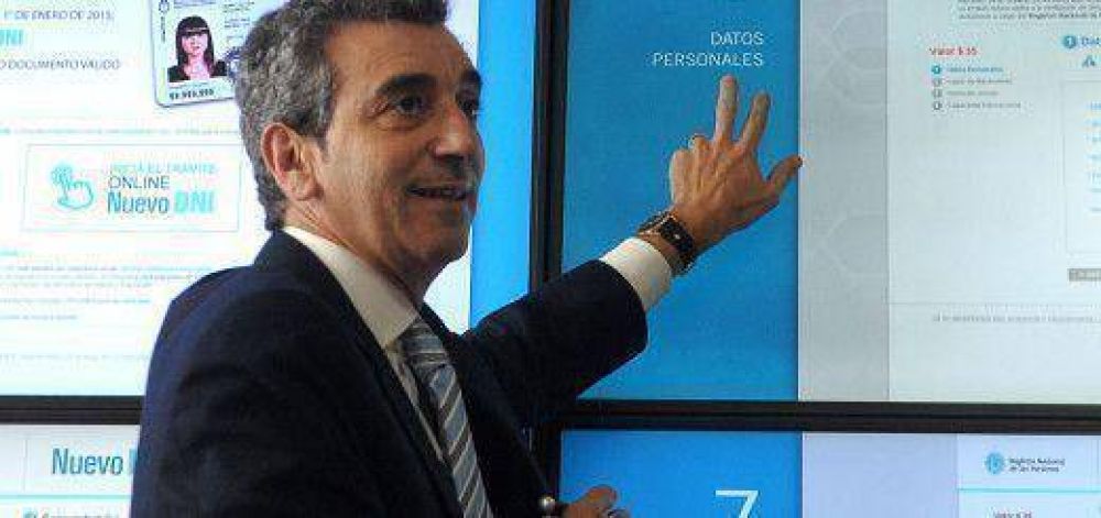 Randazzo present� el �DNI por internet� y ya lo tramitaron 229 misioneros