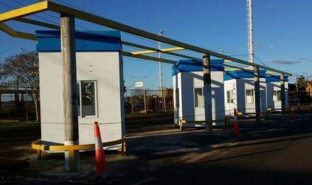 Instalaron las nuevas casillas migratorias para agilizar el cruce en el Puente Posadas- Encarnaci�n