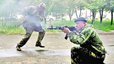 Ucrania atac� con aviones una sede del gobierno rebelde
