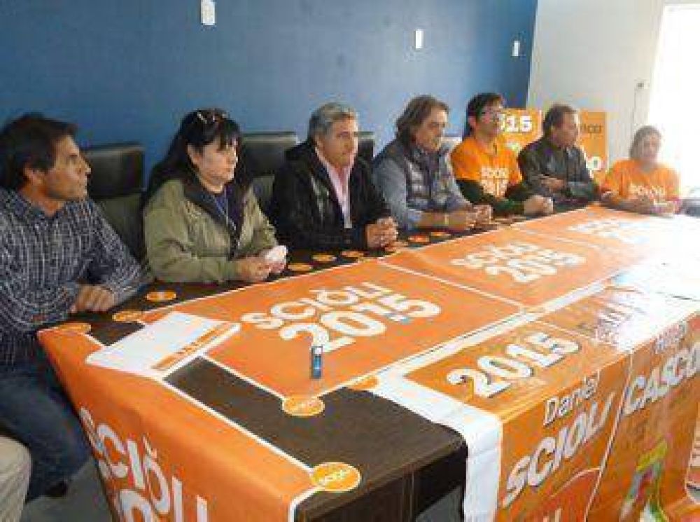 Capitanich le abre el PJ a 