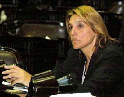 Baragiola se defiende y niega pase al FR