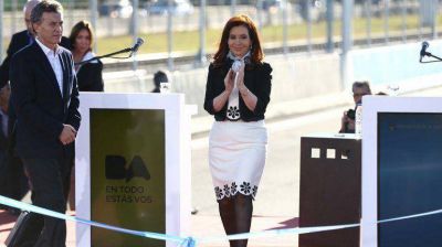 Cristina comparti� un acto con Macri: 