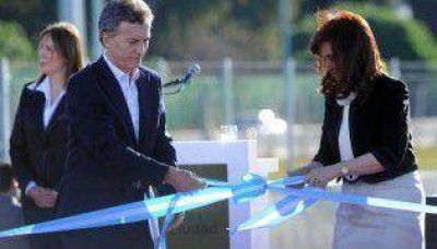 Cristina neg� un �pacto� con Macri durante la inauguraci�n de la Illia
