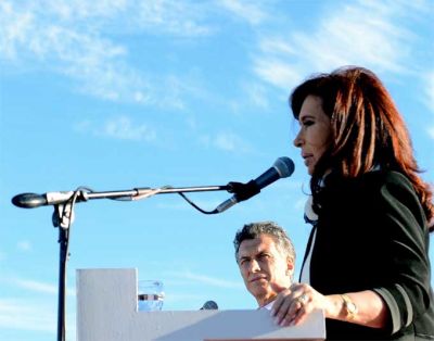 La Presidenta inaugur�, junto a Macri, la ampliaci�n de la autopista Illia