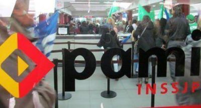 Pami: paro con corte de calle
