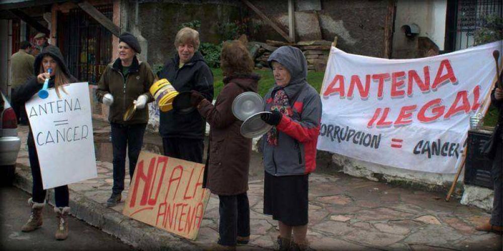 Municipalidad no revis� contratos para la instalaci�n de la antena