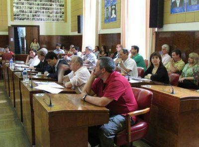 �La econom�a municipal al rojo vivo�