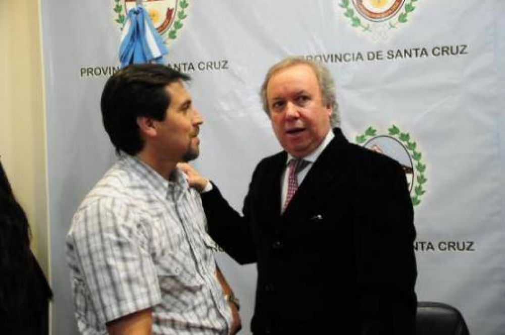 El intendente de Puerto Santa Cruz acus� de mentirosa a Norma Cabas
