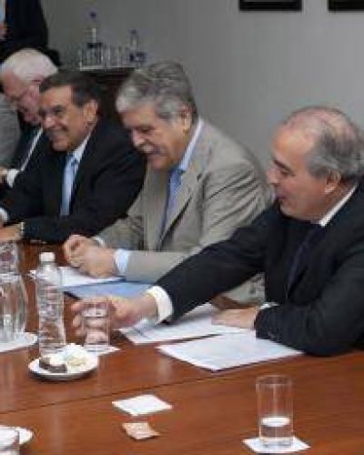 650 millones aportar� Naci�n durante este a�o para obras viales