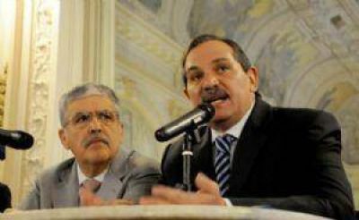 De Vido y Jos� Francisco L�pez firmar�n en Tucum�n el Plan M�s Cerca II