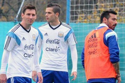 La selecci�n argentina enfrenta a Trinidad y Tobago, en el primero de los partidos despedida