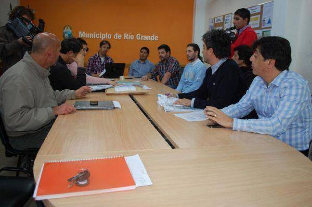 Antes de fin de a�o la ciudad ya contar�a con nueve canchas de c�sped sint�tico 
